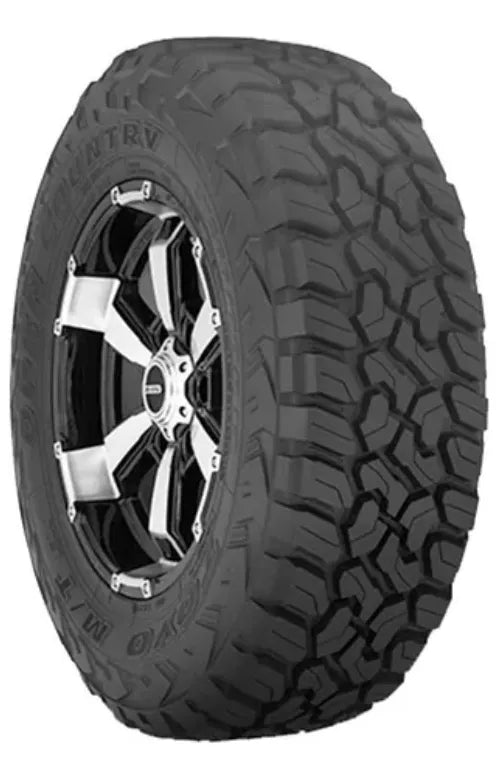 Caucho 265/70R17 Toyo Tires Opmx 121P