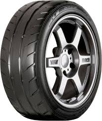 CAUCHO 255/40R17 NITTO 98W NTNT5